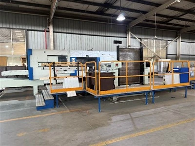 Cần bán thiết bị làm hộp giá thấp